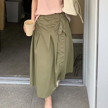 A collection of Dongdaemum Women’s Dresses, encapsulating the charm of Korean fashion.