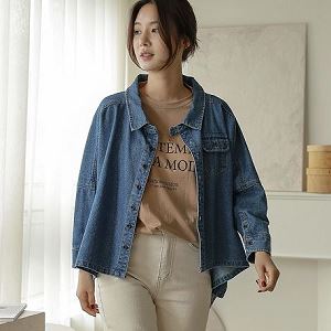 Dongdaemum Women’s Shirts, Tops & T-Shirts, a testament to the elegance and quality of wholesale Korean fashion.