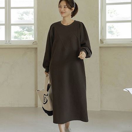 A collection of Dongdaemum Women’s Dresses, encapsulating the charm of Korean fashion.