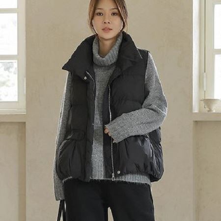 A variety of Dongdaemum Women’s Coats & Jackets, reflecting the sophistication of Korean fashion.