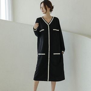 Dongdaemum Women’s Dresses, a testament to the elegance and quality of wholesale Korean fashion.