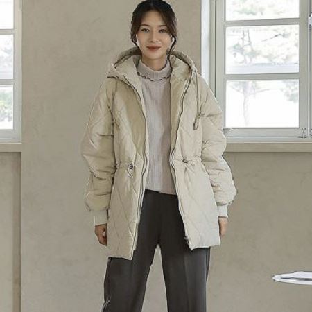 A variety of Dongdaemum Women’s Coats & Jackets, reflecting the sophistication of Korean fashion.