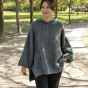 Dongdaemum Women’s Shirts, Tops & T-Shirts, a testament to the elegance and quality of wholesale Korean fashion.