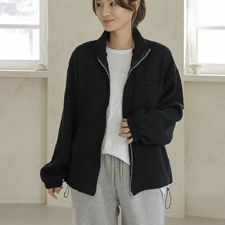 A variety of Dongdaemum Women’s Coats & Jackets, reflecting the sophistication of Korean fashion.