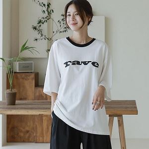 Dongdaemum Women’s Shirts, Tops & T-Shirts, a testament to the elegance and quality of wholesale Korean fashion.