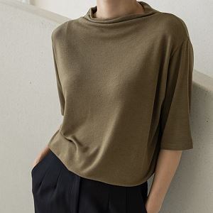 Dongdaemum Women’s Shirts, Tops & T-Shirts, a testament to the elegance and quality of wholesale Korean fashion.