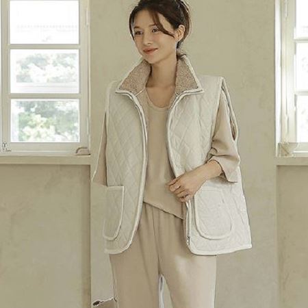 A variety of Dongdaemum Women’s Coats & Jackets, reflecting the sophistication of Korean fashion.