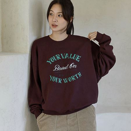 Dongdaemum Women’s Shirts, Tops & T-Shirts, a testament to the elegance and quality of wholesale Korean fashion.