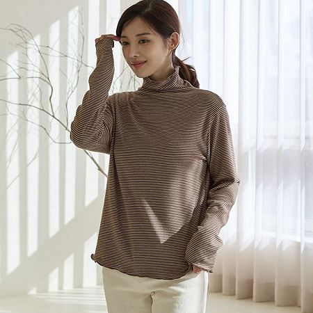 Dongdaemum Women’s Shirts, Tops & T-Shirts, a testament to the elegance and quality of wholesale Korean fashion.