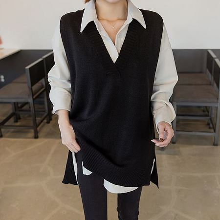 A variety of Dongdaemum Women’s Coats & Jackets, reflecting the sophistication of Korean fashion.