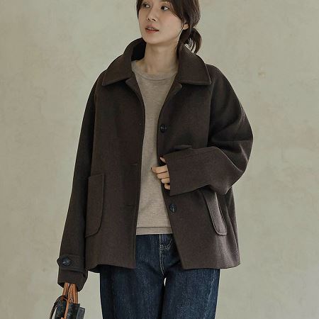 Dongdaemum Women’s Coats & Jackets, a testament to the elegance and quality of wholesale Korean fashion.