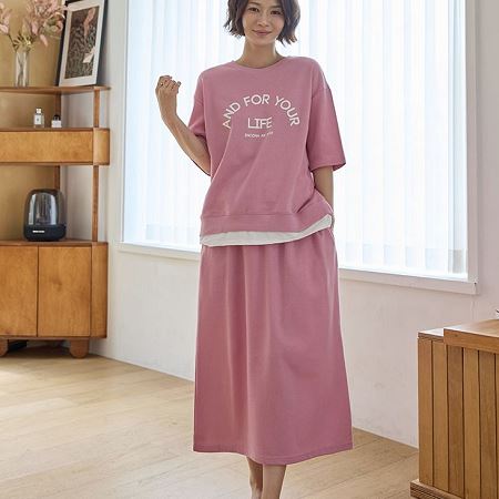 Dongdaemum Women’s One-Pieces, a testament to the elegance and quality of wholesale Korean fashion.