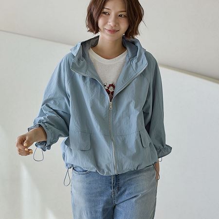 A variety of Dongdaemum Women’s Coats & Jackets, reflecting the sophistication of Korean fashion.