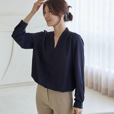 Dongdaemum Women’s Shirts, Tops & T-Shirts, a testament to the elegance and quality of wholesale Korean fashion.