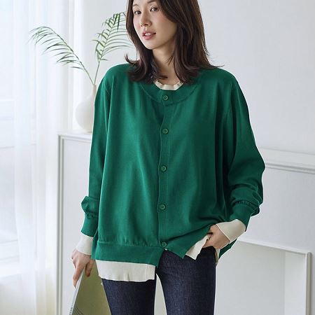 A variety of Dongdaemum Women’s Coats & Jackets, reflecting the sophistication of Korean fashion.