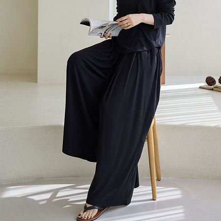 Dongdaemum Women’s Dresses, a testament to the elegance and quality of wholesale Korean fashion.