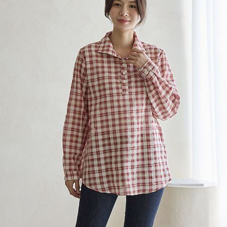 Dongdaemum Women’s Shirts, Tops & T-Shirts, a testament to the elegance and quality of wholesale Korean fashion.