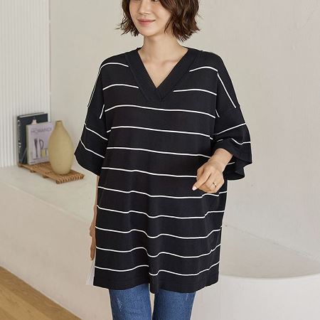 Dongdaemum Women’s Shirts, Tops & T-Shirts, a testament to the elegance and quality of wholesale Korean fashion.