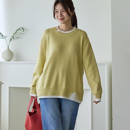 Dongdaemum Women’s Shirts, Tops & T-Shirts, a testament to the elegance and quality of wholesale Korean fashion.