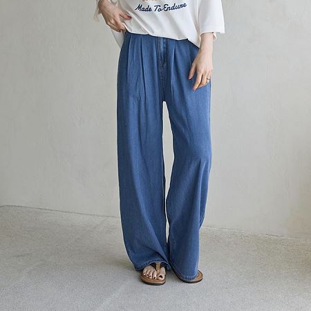 An array of Dongdaemum Women’s Pants, embodying the versatility of Korean fashion.