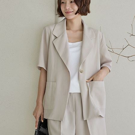 A variety of Dongdaemum Women’s Coats & Jackets, reflecting the sophistication of Korean fashion.
