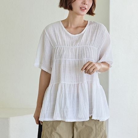 Dongdaemum Women’s Shirts, Tops & T-Shirts, a testament to the elegance and quality of wholesale Korean fashion.