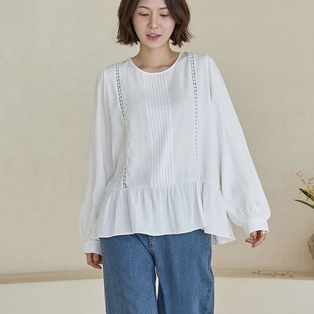 Dongdaemum Women’s Shirts, Tops & T-Shirts, a testament to the elegance and quality of wholesale Korean fashion.