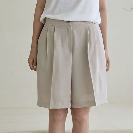 Dongdaemum Women’s Pants, a testament to the elegance and quality of wholesale Korean fashion.