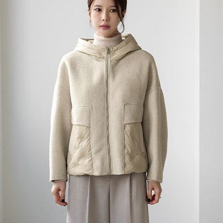 A variety of Dongdaemum Women’s Coats & Jackets, reflecting the sophistication of Korean fashion.