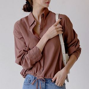 Dongdaemum Women’s Shirts, Tops & T-Shirts, a testament to the elegance and quality of wholesale Korean fashion.