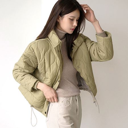 Dongdaemum Women’s Coats & Jackets, a testament to the elegance and quality of wholesale Korean fashion.