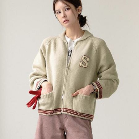 A variety of Dongdaemum Women’s Coats & Jackets, reflecting the sophistication of Korean fashion.