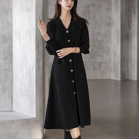 Dongdaemum Women’s Dresses, a testament to the elegance and quality of wholesale Korean fashion.