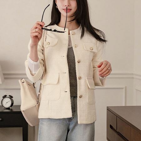 Dongdaemum Women’s Coats & Jackets, a testament to the elegance and quality of wholesale Korean fashion.