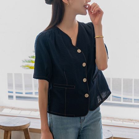 Dongdaemum Women’s Coats & Jackets, a testament to the elegance and quality of wholesale Korean fashion.