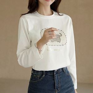 Dongdaemum Women’s Shirts, Tops & T-Shirts, a testament to the elegance and quality of wholesale Korean fashion.