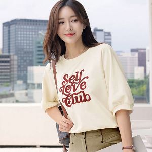 Dongdaemum Women’s Shirts, Tops & T-Shirts, a testament to the elegance and quality of wholesale Korean fashion.