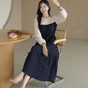 A collection of Dongdaemum Women’s Dresses, encapsulating the charm of Korean fashion.