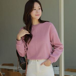 Dongdaemum Women’s Shirts, Tops & T-Shirts, a testament to the elegance and quality of wholesale Korean fashion.