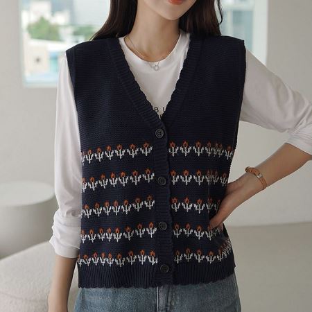 A variety of Dongdaemum Women’s Coats & Jackets, reflecting the sophistication of Korean fashion.