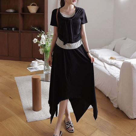 Dongdaemum Women’s One-Pieces, a testament to the elegance and quality of wholesale Korean fashion.