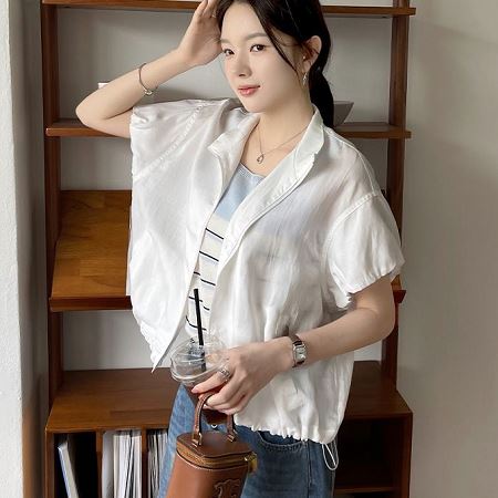 Dongdaemum Women’s Coats & Jackets, a testament to the elegance and quality of wholesale Korean fashion.