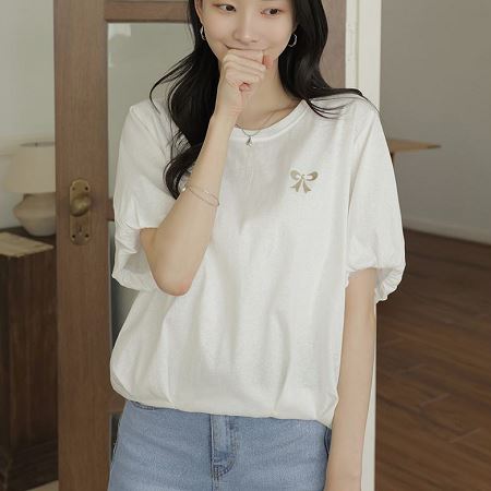 Dongdaemum Women’s Shirts, Tops & T-Shirts, a testament to the elegance and quality of wholesale Korean fashion.