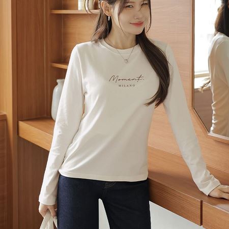Dongdaemum Women’s Shirts, Tops & T-Shirts, a testament to the elegance and quality of wholesale Korean fashion.