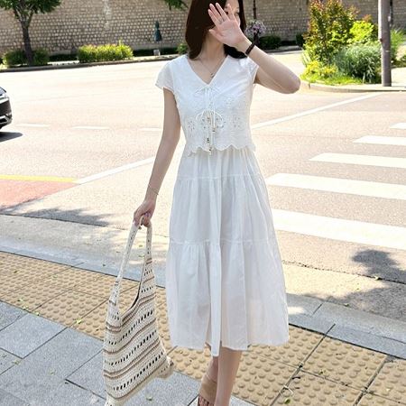 A collection of Dongdaemum Women’s Dresses, encapsulating the charm of Korean fashion.