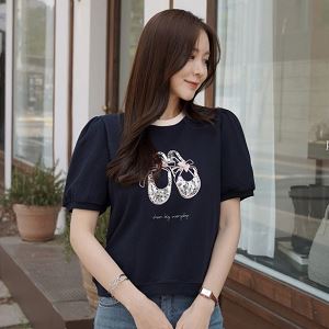 Dongdaemum Women’s Shirts, Tops & T-Shirts, a testament to the elegance and quality of wholesale Korean fashion.