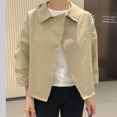 Dongdaemum Women’s Coats & Jackets, a testament to the elegance and quality of wholesale Korean fashion.