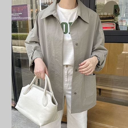 Dongdaemum Women’s Coats & Jackets, a testament to the elegance and quality of wholesale Korean fashion.