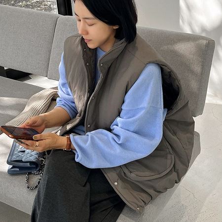 Dongdaemum Women’s Coats & Jackets, a testament to the elegance and quality of wholesale Korean fashion.