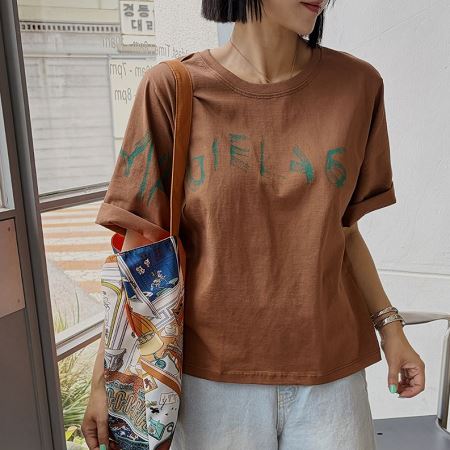 Dongdaemum Women’s Shirts, Tops & T-Shirts, a testament to the elegance and quality of wholesale Korean fashion.
